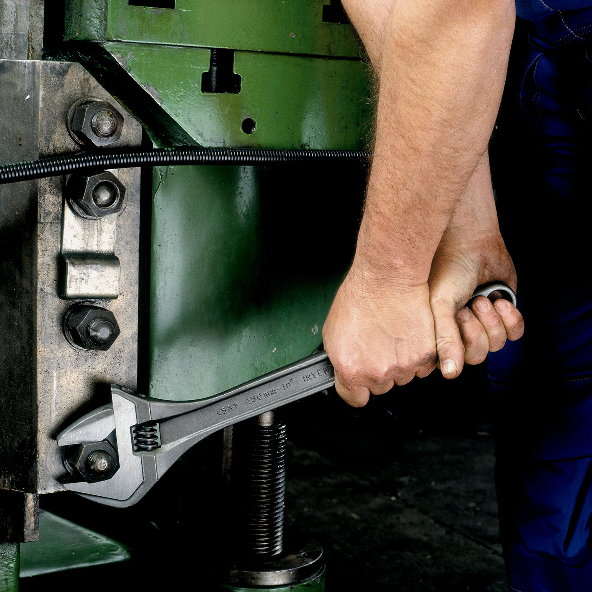 llave ajustable Bahco 80 fosfatada con escala en mm y alta precisión